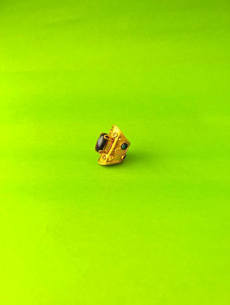 Anillo Corum