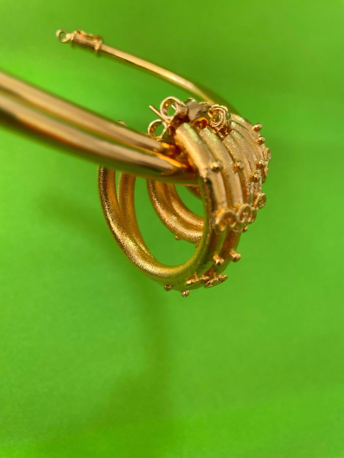 Aretes Aksaray Dorados