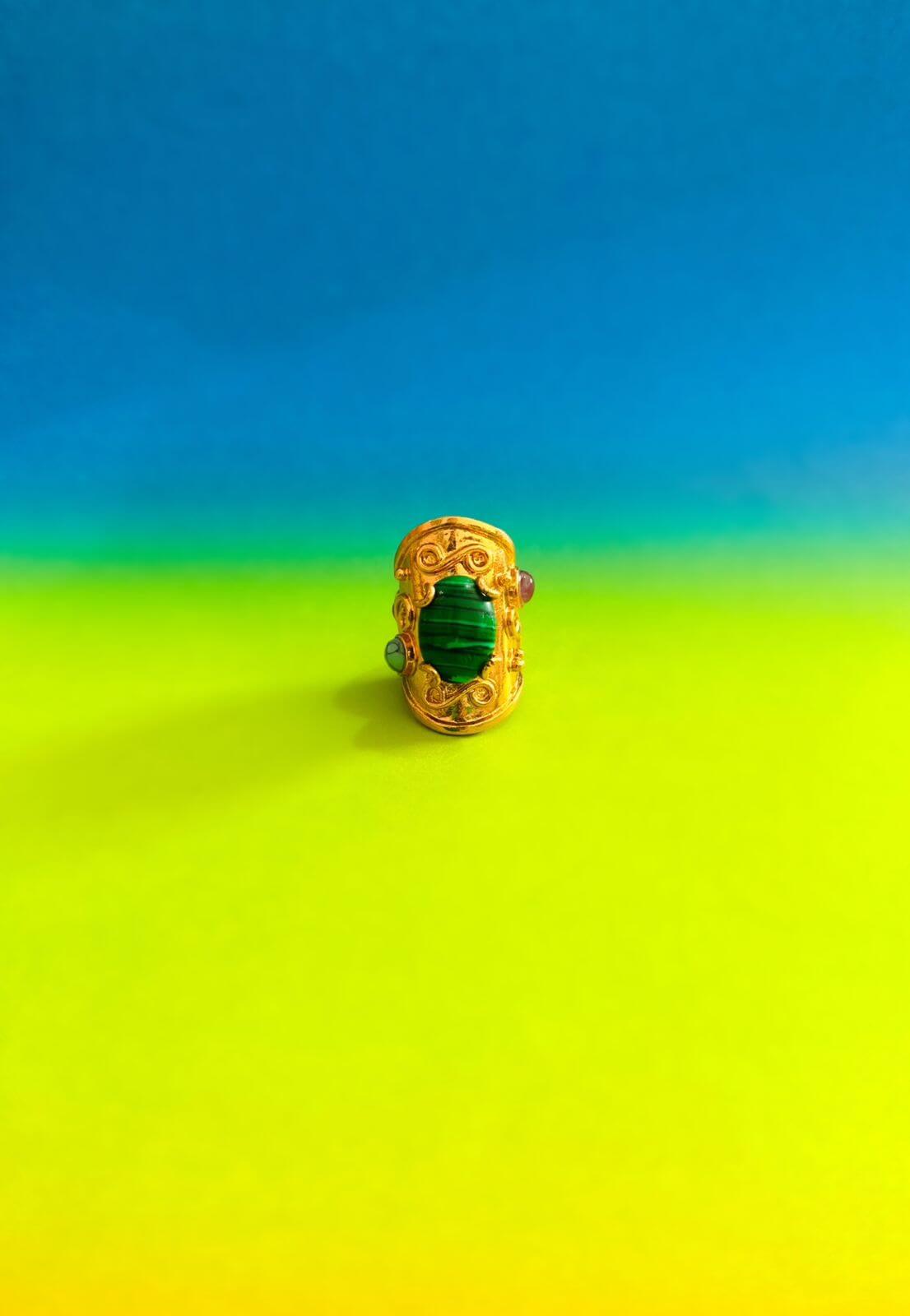 Anillo Corum