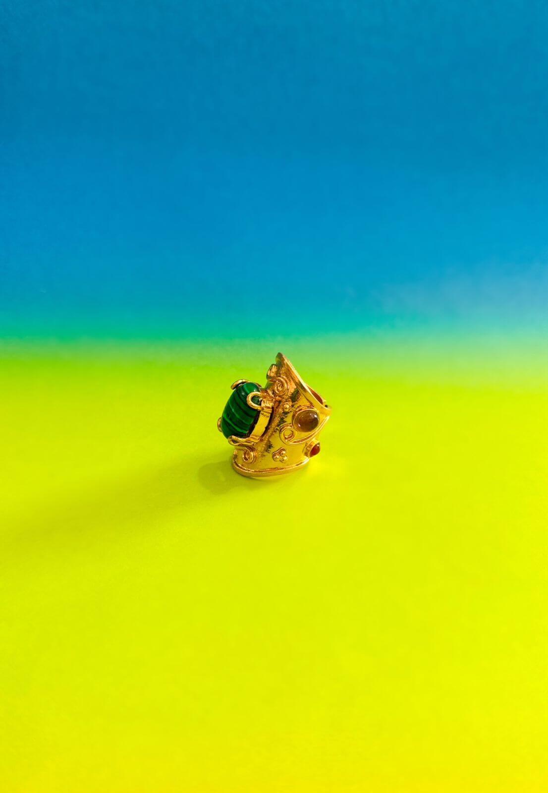 Anillo Corum