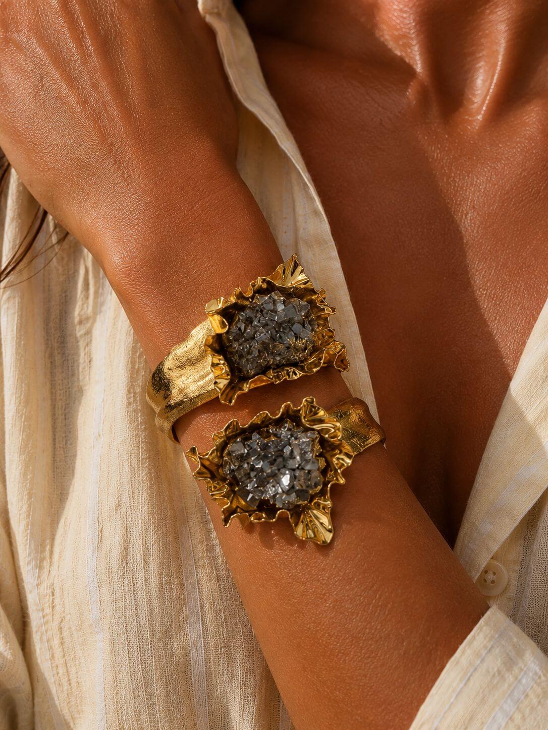 Pulsera Pyrite Theory